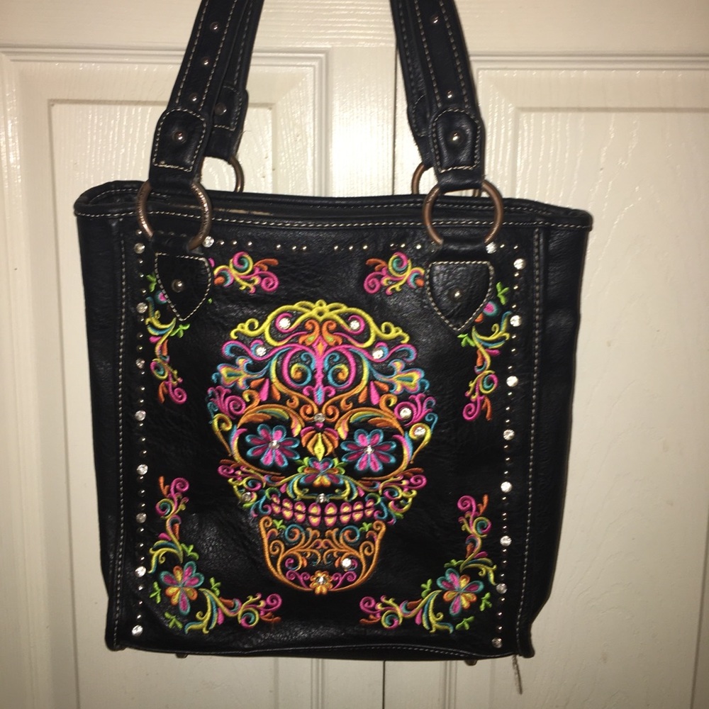 Large, excellent condition concealed carry tote